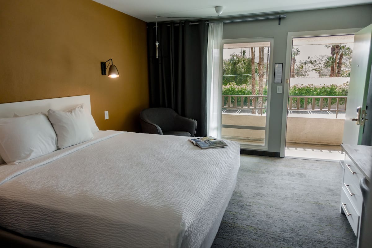 in-room safe, desk, free wifi, bed sheets