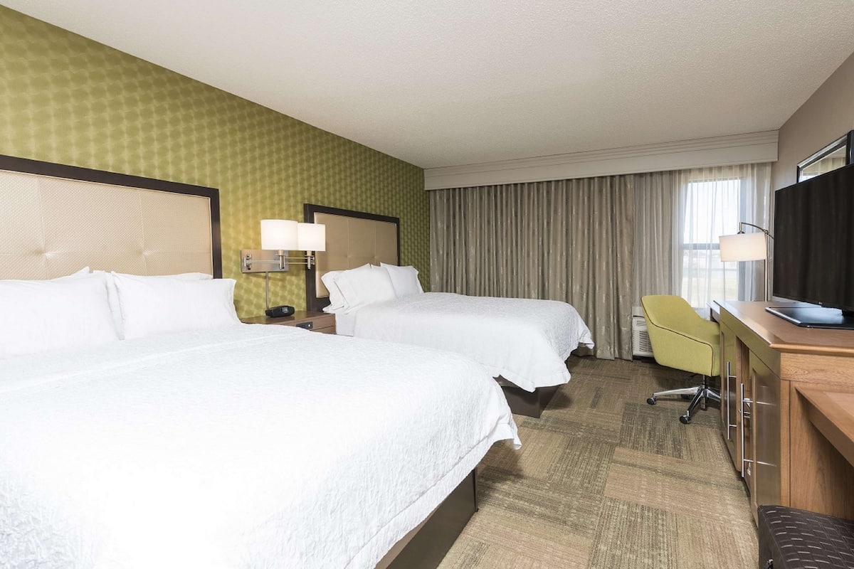 Room, 2 Queen Beds, Refrigerator