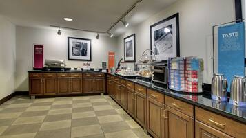 Termasuk sarapan bufet setiap hari