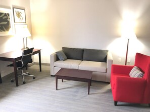 Suite, 1 Bedroom, Non Smoking, Jetted Tub | 1 bedroom, down comforters, desk, iron/ironing board