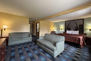 Suite, 1 King Bed | Desk, laptop workspace, iron/ironing board, free WiFi