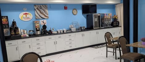 Free daily continental breakfast