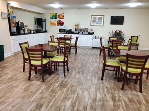 Free buffet breakfast  - Quality Inn Andrews (Andrews)