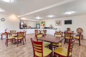 Free buffet breakfast  - Quality Inn Andrews (Andrews)