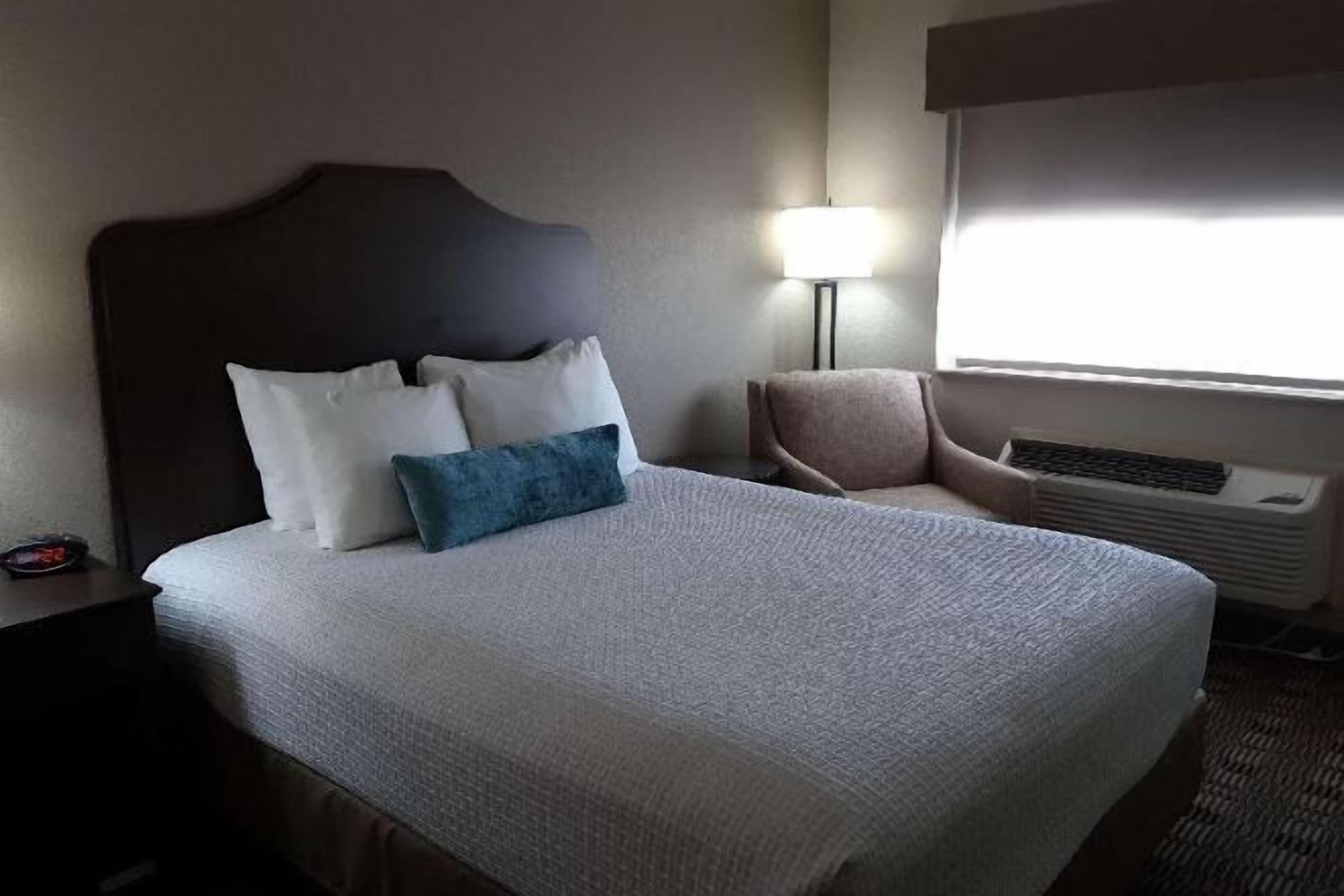 Schreibtisch, schallisolierte Zimmer, Bügeleisen/Bügelbrett