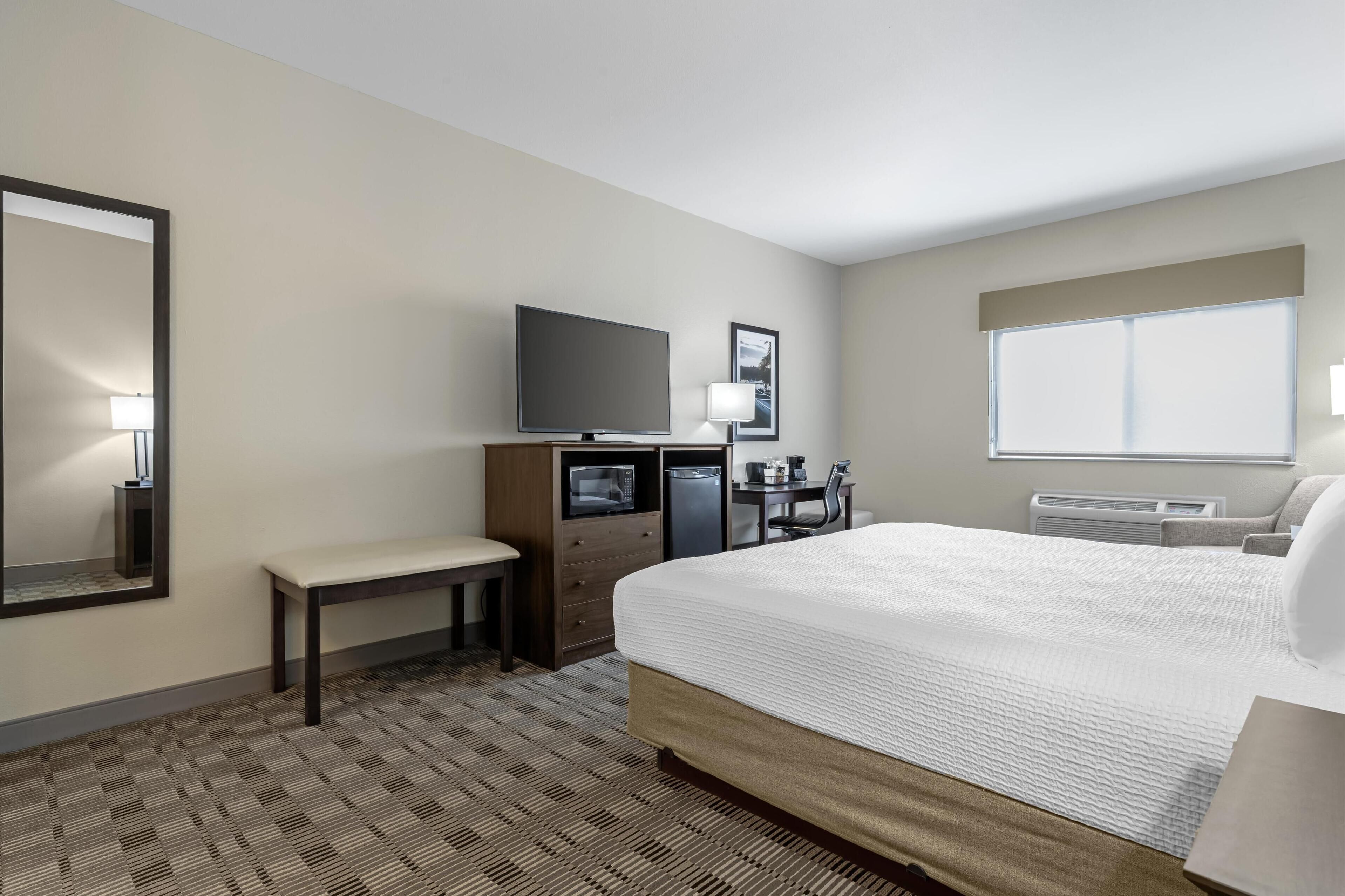 desk, soundproofing, iron/ironing board, rollaway beds