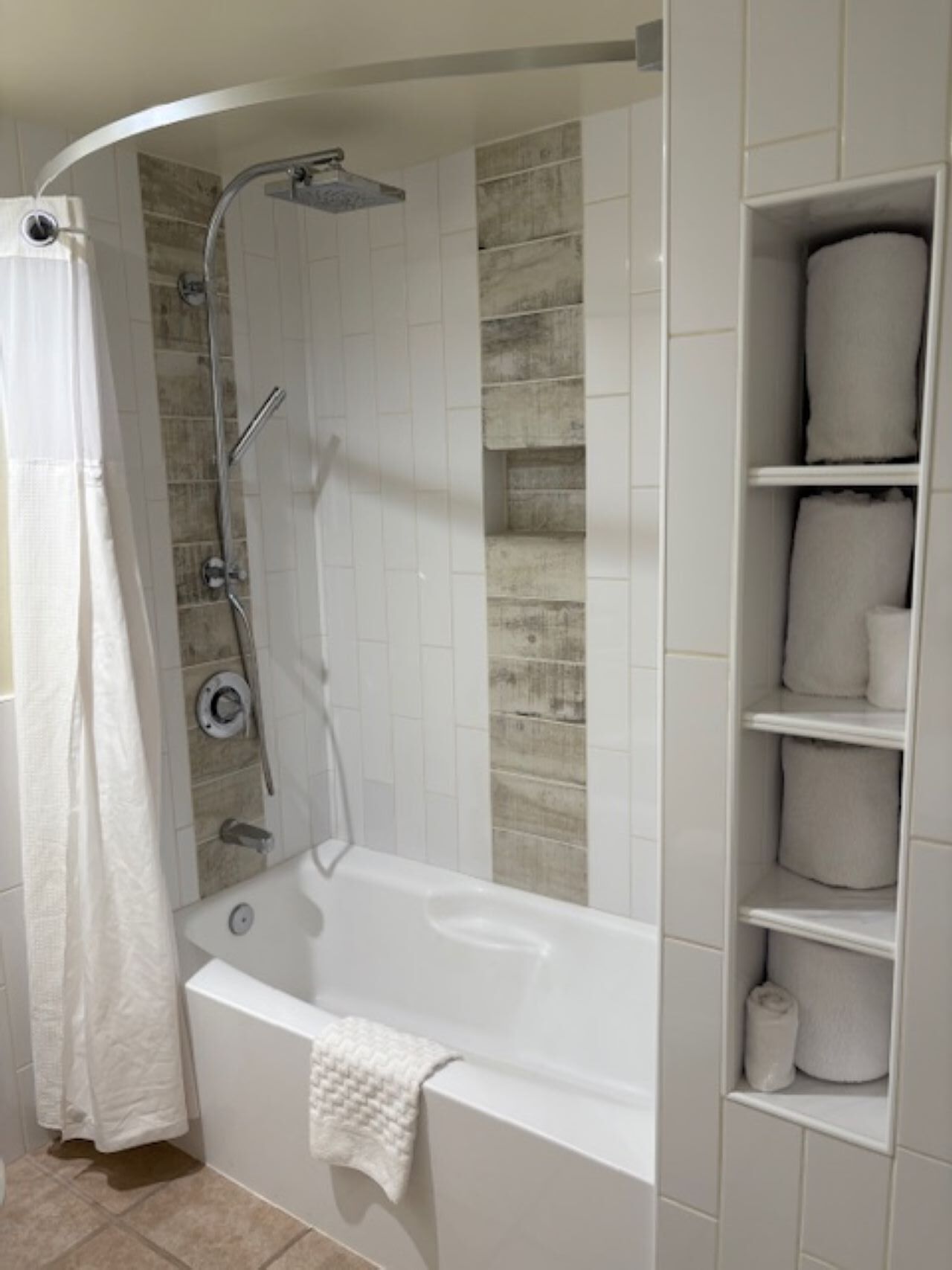 standard room, 2 queen beds, non smoking, refrigerator & microwave | bathroom | combined shower/bathtub, rainfall showerhead, free toiletries