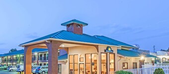 Days Inn by Wyndham Jackson