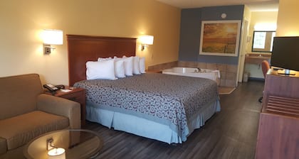 Days Inn by Wyndham Trenton