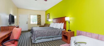 Days Inn by Wyndham Trenton