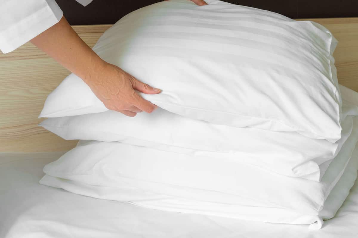 โต๊ะทำงาน, Wi-Fi ฟรี, ผ้าปูที่นอน, นาฬิกาปลุก