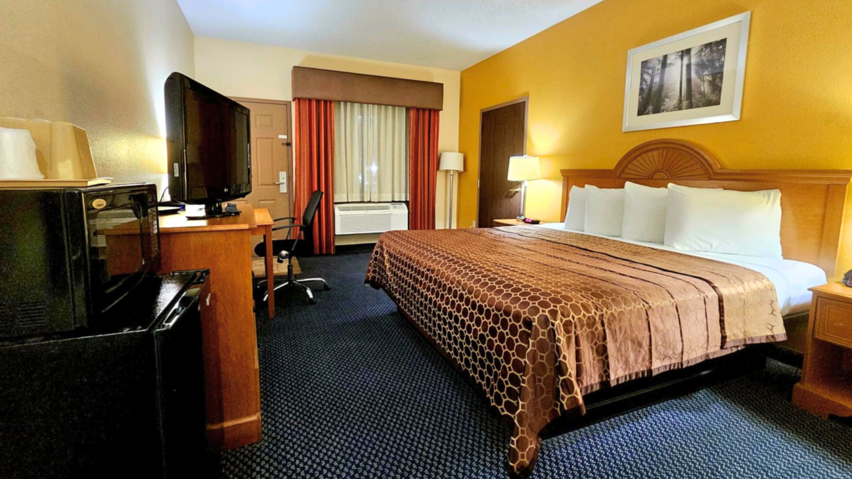 Desk, free WiFi, bed sheets, alarm clocks