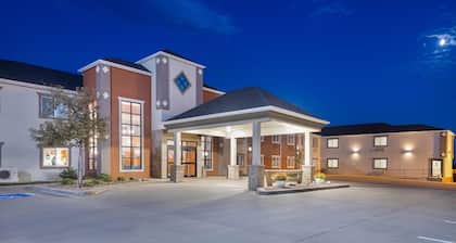 Howard Johnson Hotel & Suites by Wyndham Oacoma