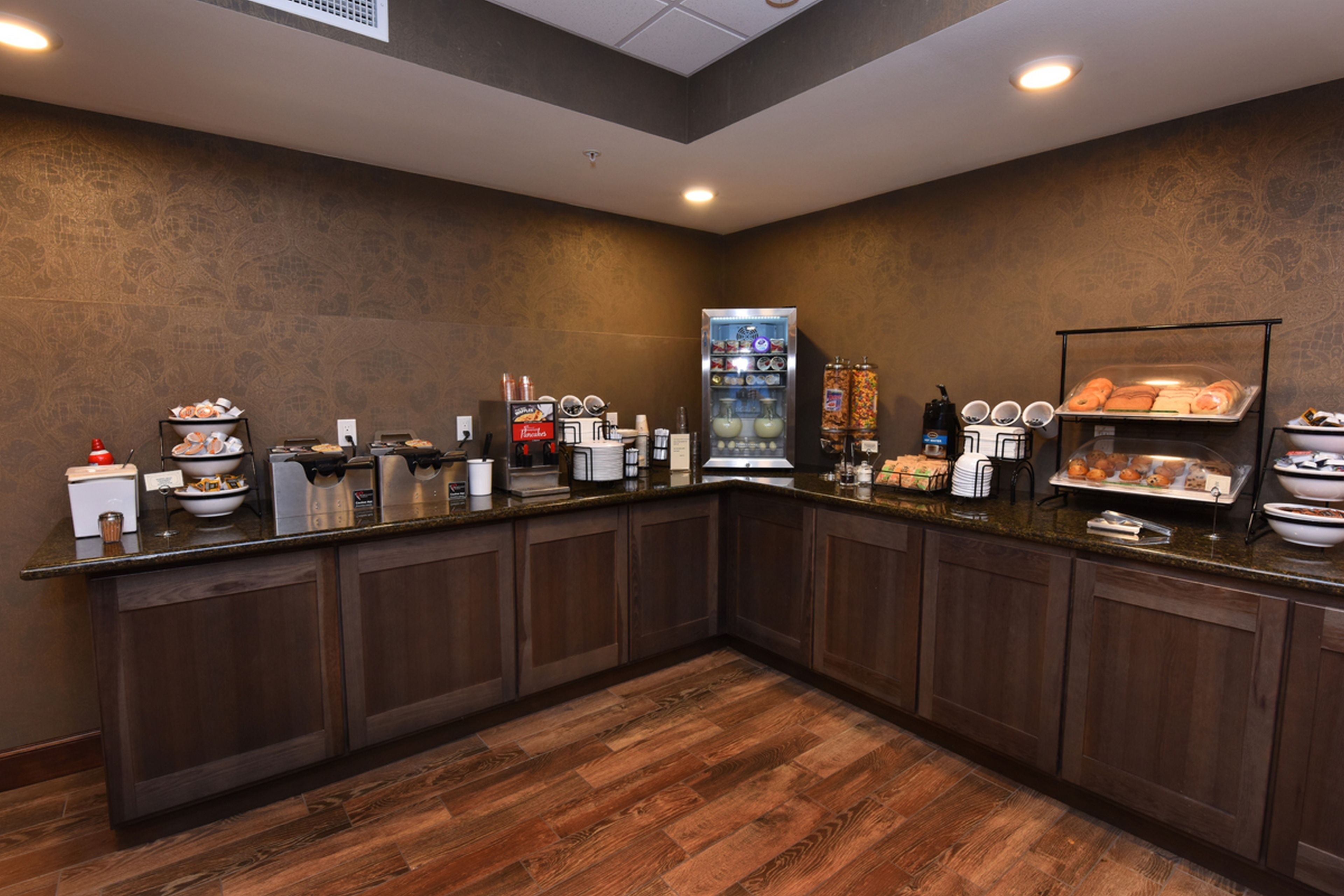 free daily full breakfast