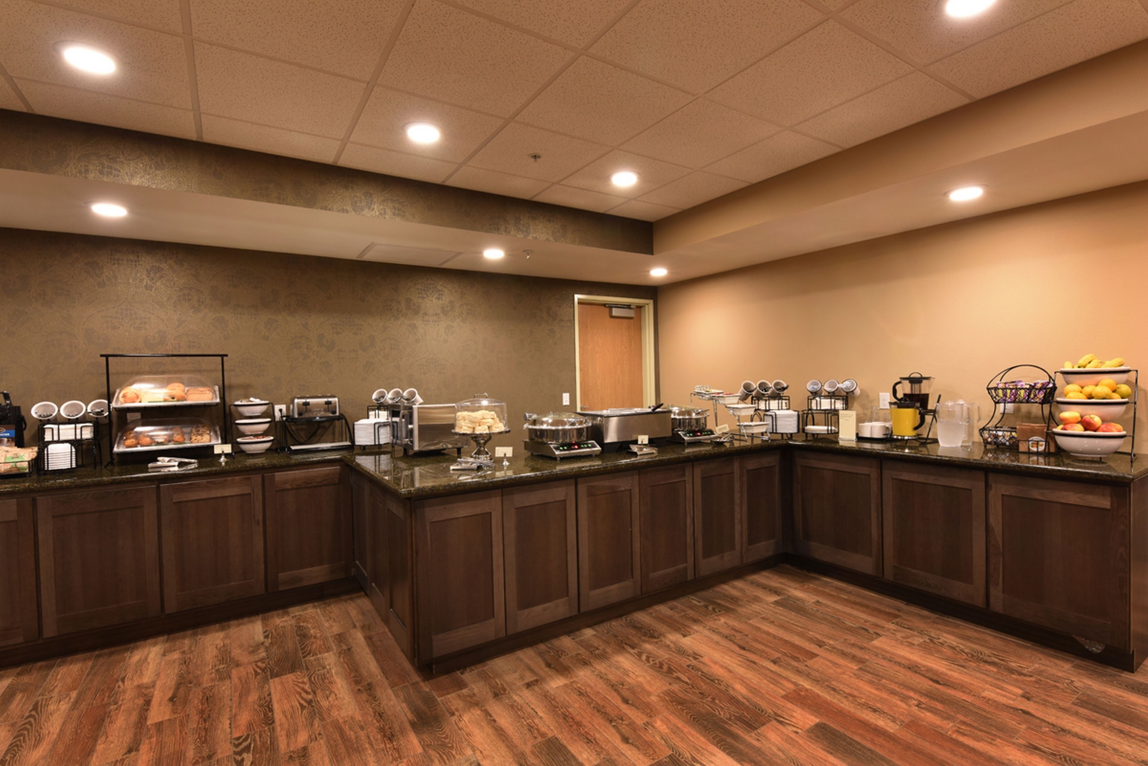 free daily full breakfast