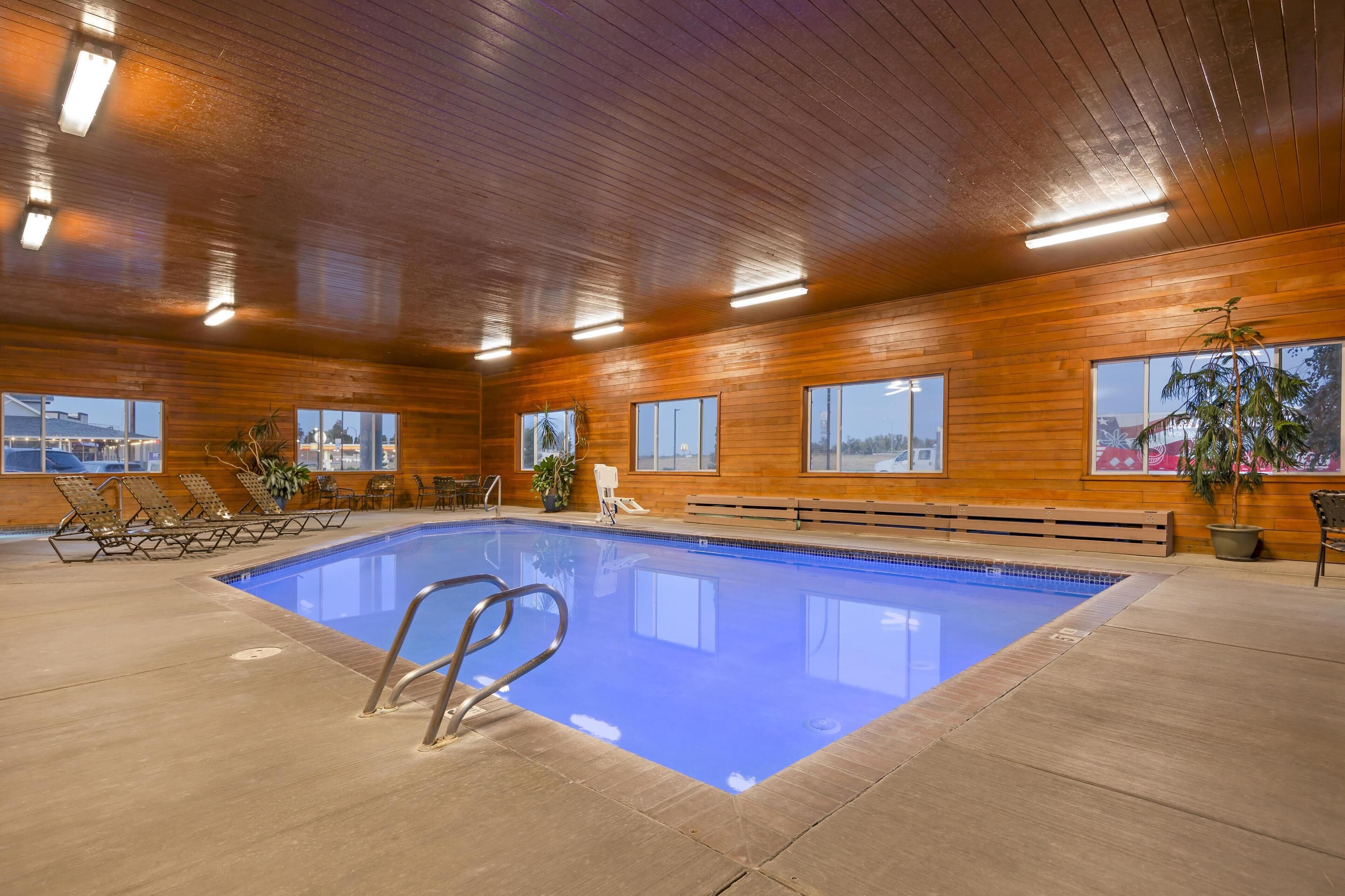 indoor pool, pool loungers