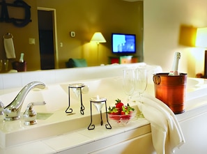 Desk, laptop workspace, blackout drapes, iron/ironing board - Wildwood Lodge (Pewaukee)