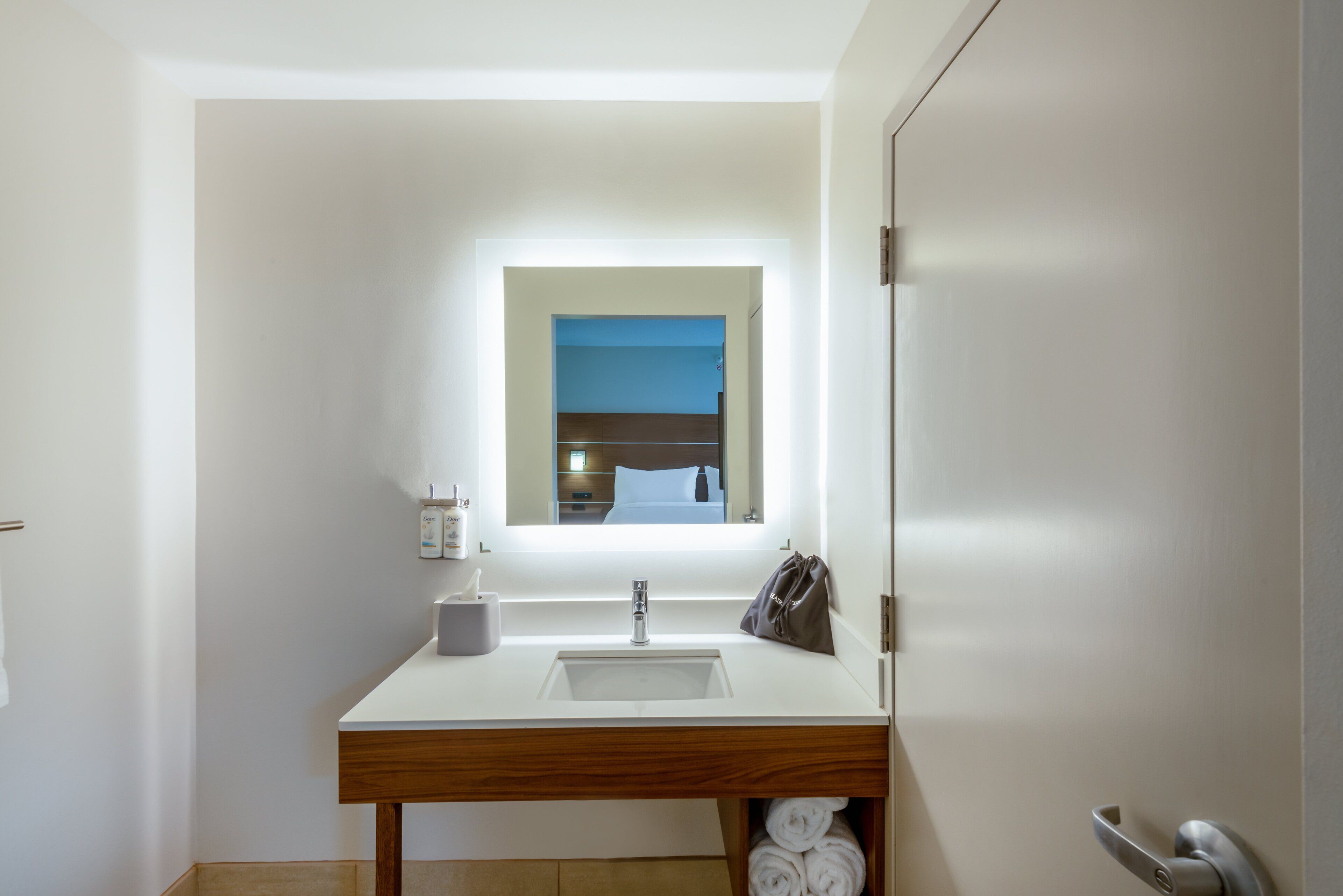 suite, 1 king bed with sofa bed | bathroom | hair dryer, towels, soap, shampoo