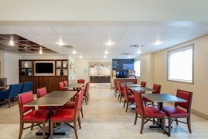 Bao gồm bữa sáng buffet hàng ngày