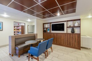 Exterior - Holiday Inn Express Vermilion by IHG (Vermilion)