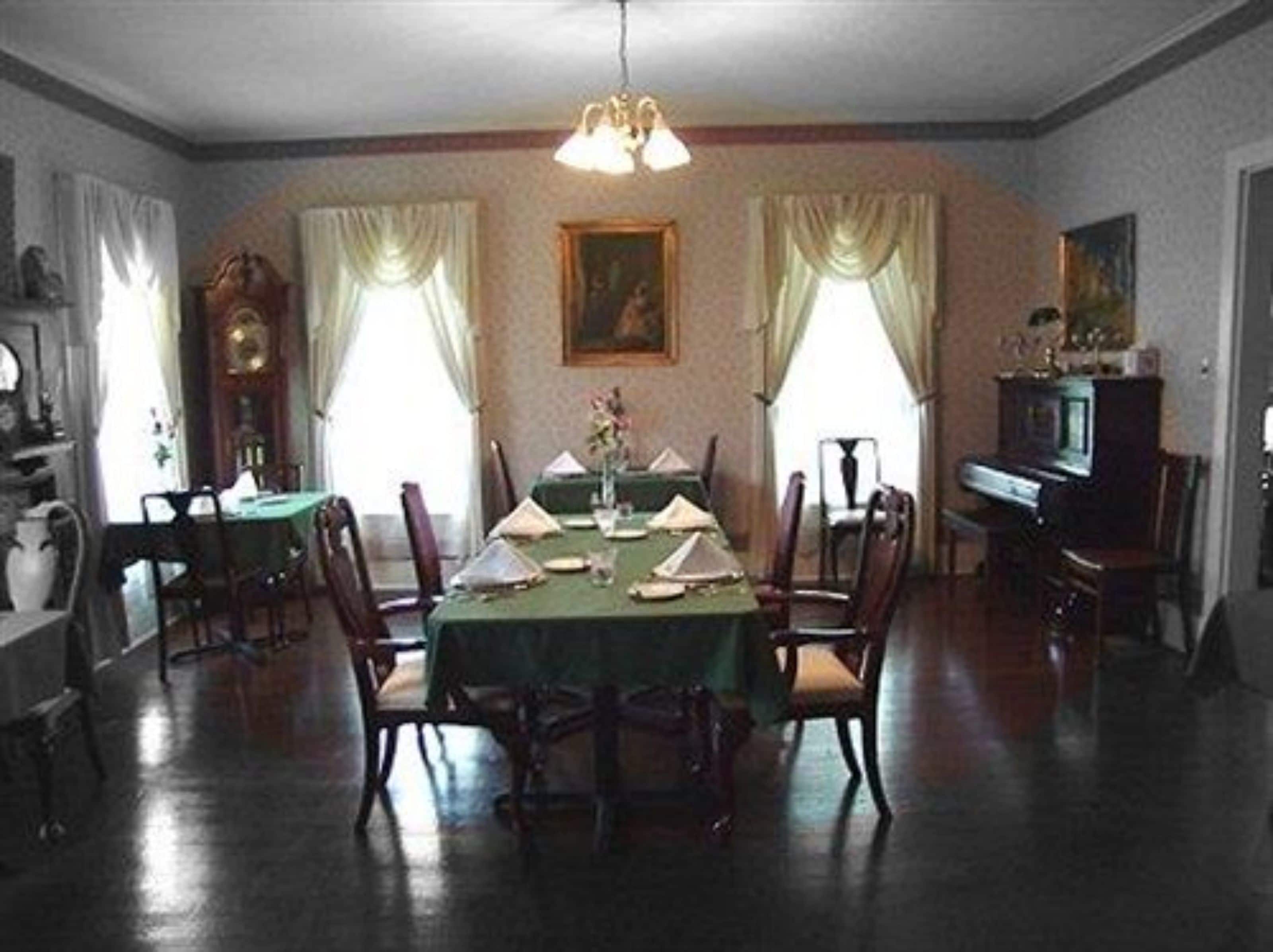 Thee Hubbell House Bed & Breakfast — photo 6