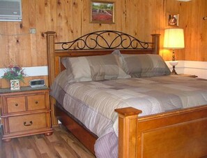 Room - Thee Hubbell House (Winnsboro)