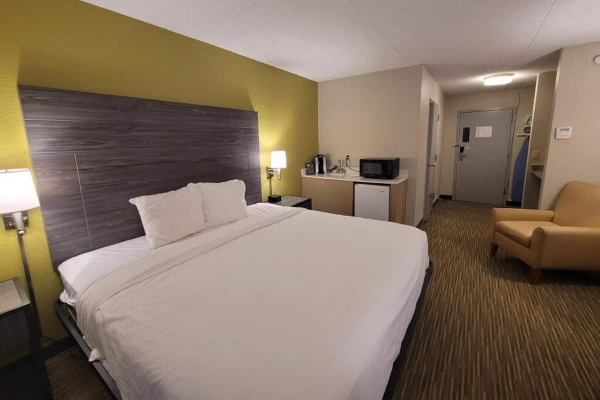In-room safe, desk, laptop workspace, blackout curtains