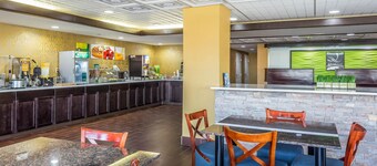 Quality Inn & Suites near Robins Air Force Base