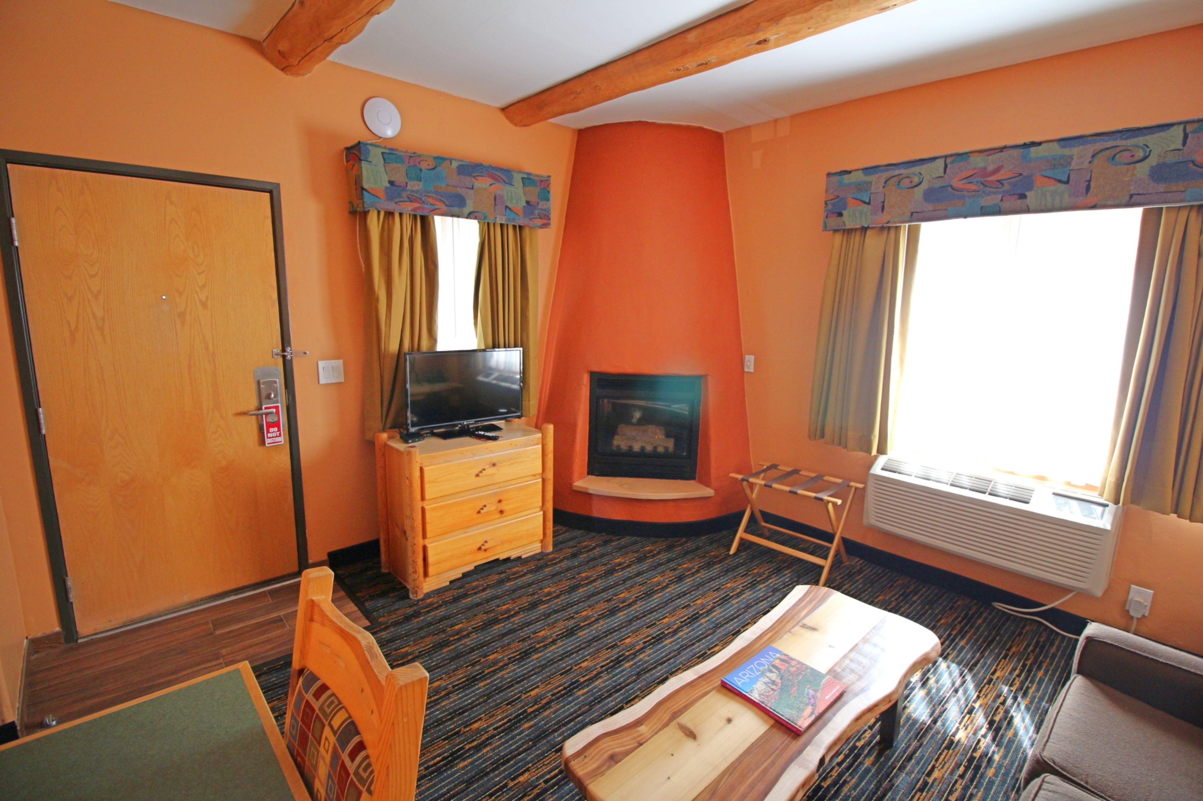 panoramic sedona king suite | living room | 47-inch tv with cable channels, fireplace