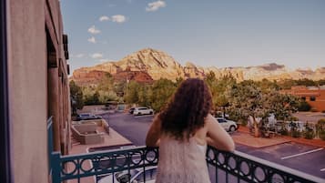 Panoramic Sedona King Suite | Terrace/patio