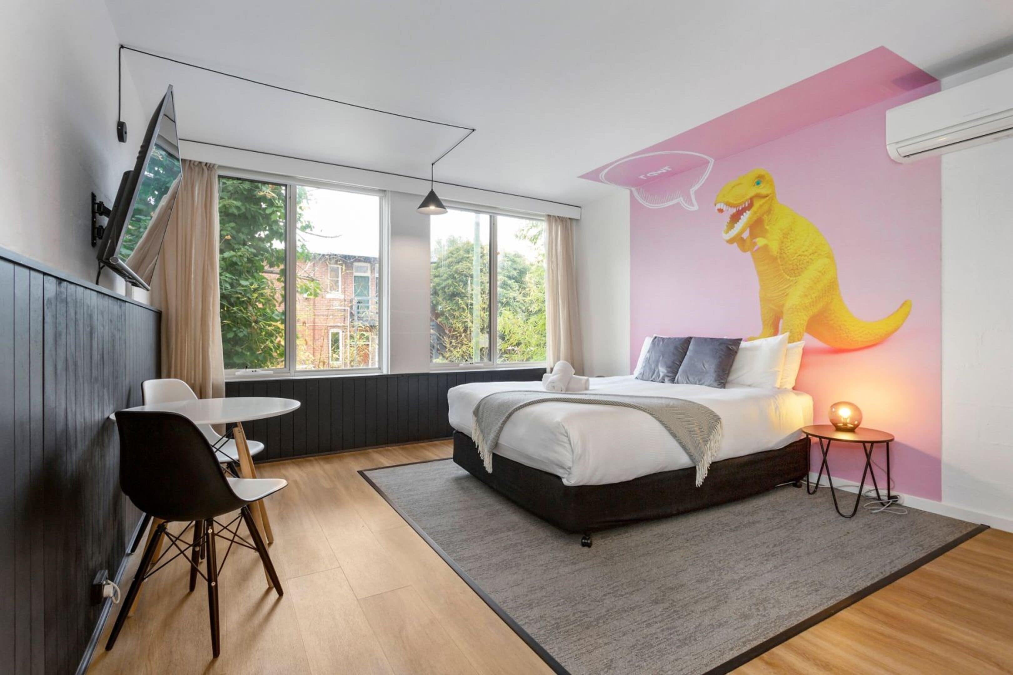 SoYa on Davis Apartment Hotel — image 4