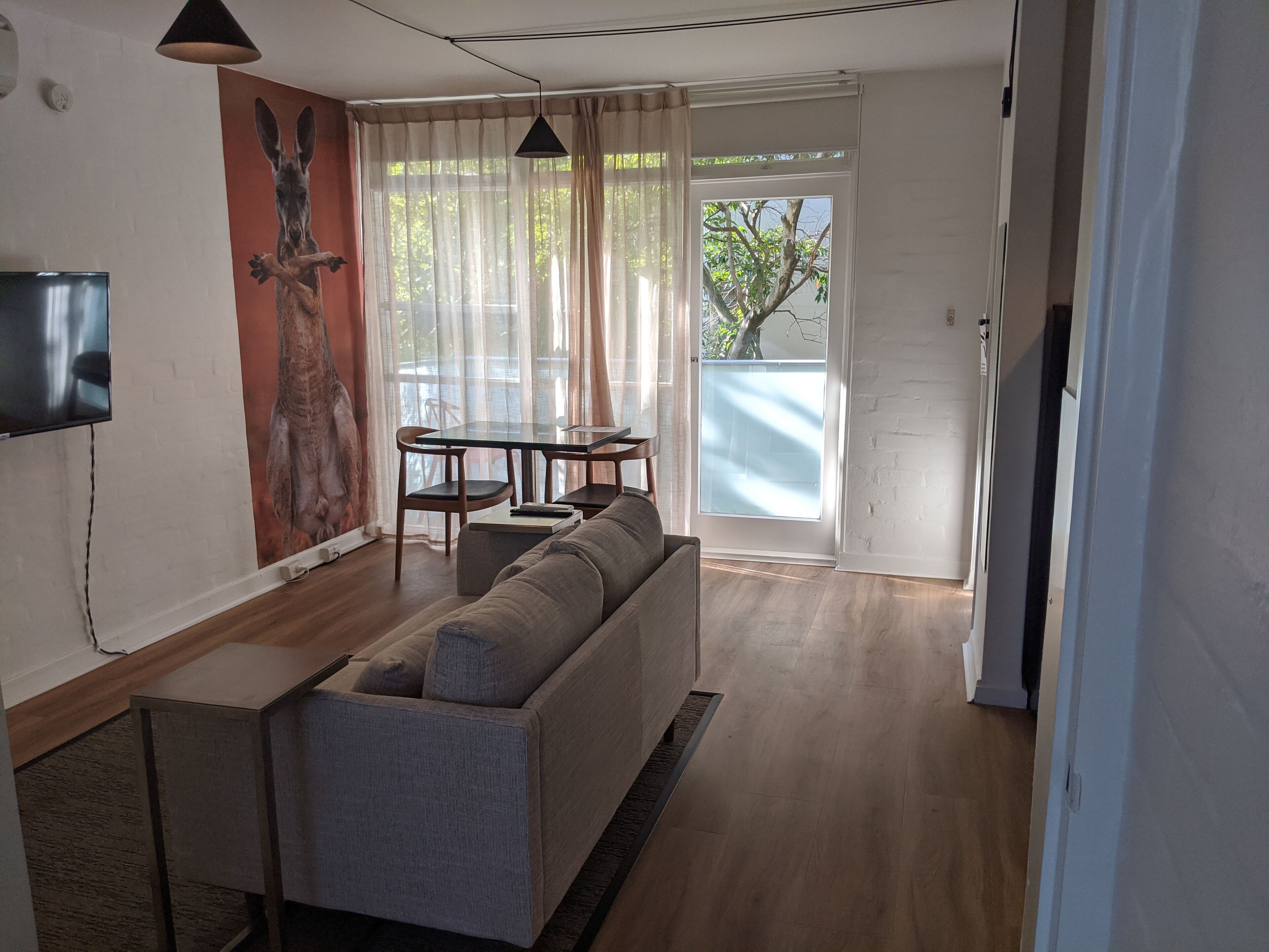 SoYa on Davis Apartment Hotel — image 11