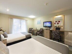 Individually decorated, individually furnished, desk, laptop workspace - ibis Styles Canberra (Narrabundah)