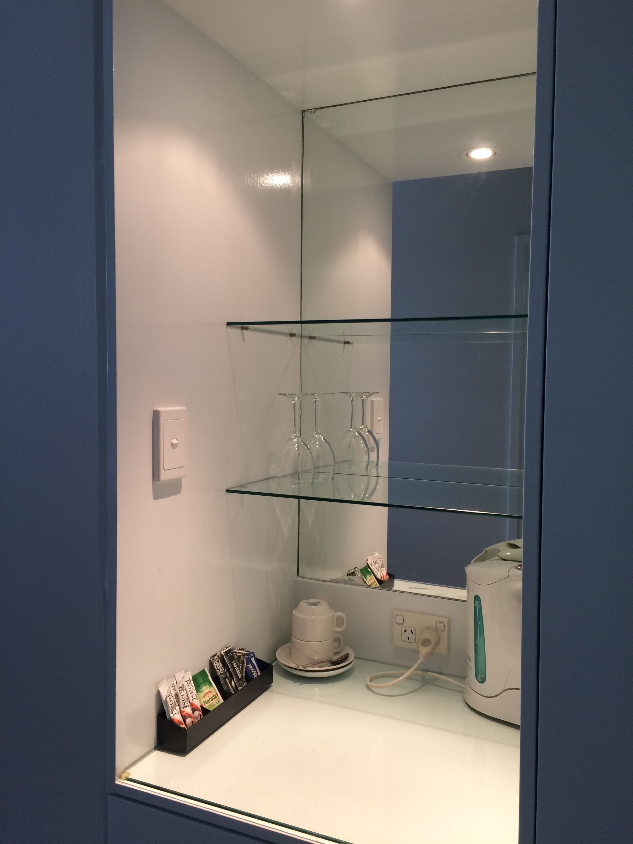 business room (shower over bath) | coffee and/or coffee maker