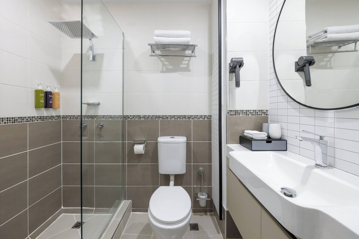 1 bedroom, desk, iron/ironing board, free WiFi