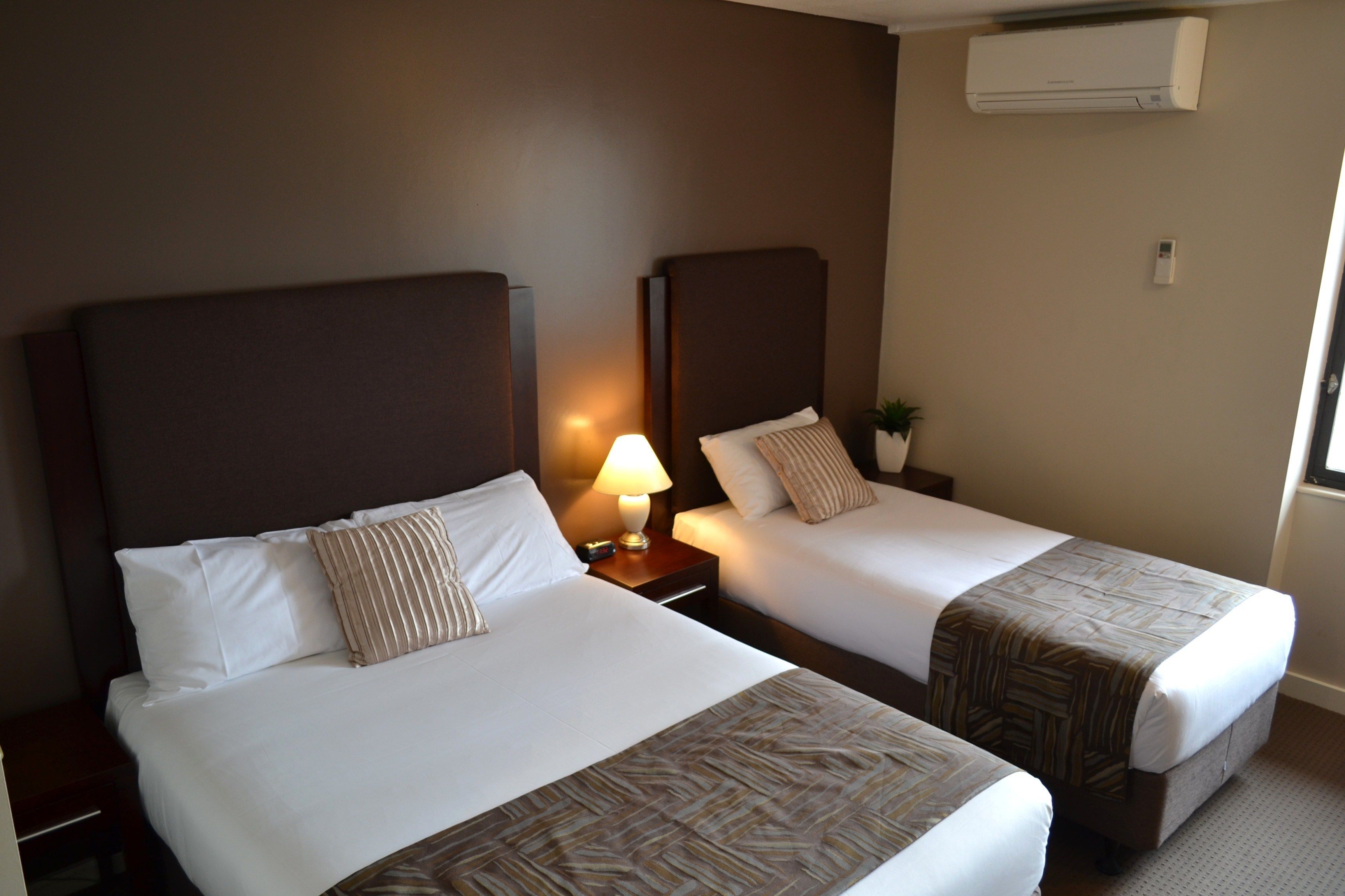 executive twin room | 1 bedroom, desk, iron/ironing board, cots/infant beds