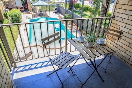 Balcony. Ryde Inn