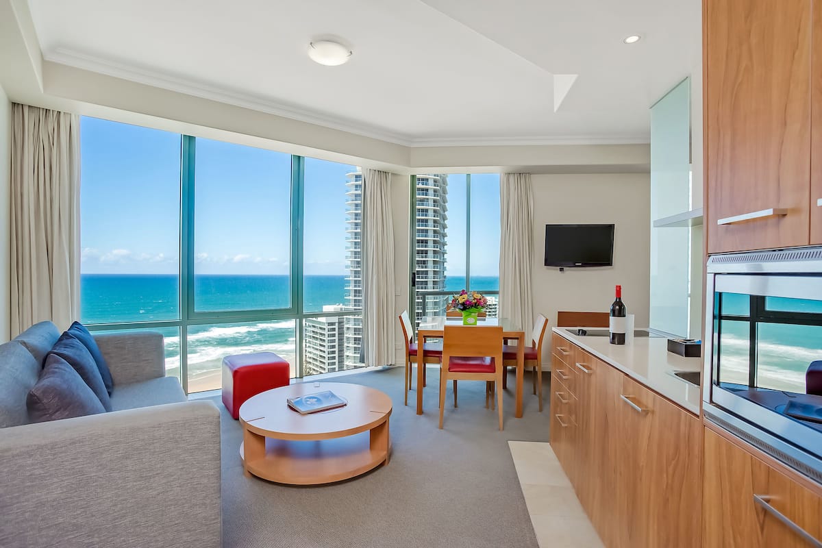 spa suite | private kitchen | mini-fridge, coffee/tea maker, electric kettle