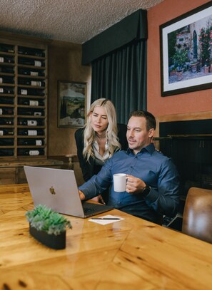 Meeting facility - Executive - The Inn at Whistler Village (Whistler)