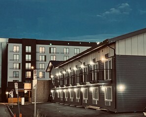 Front of property - Econo Lodge (Prince George)