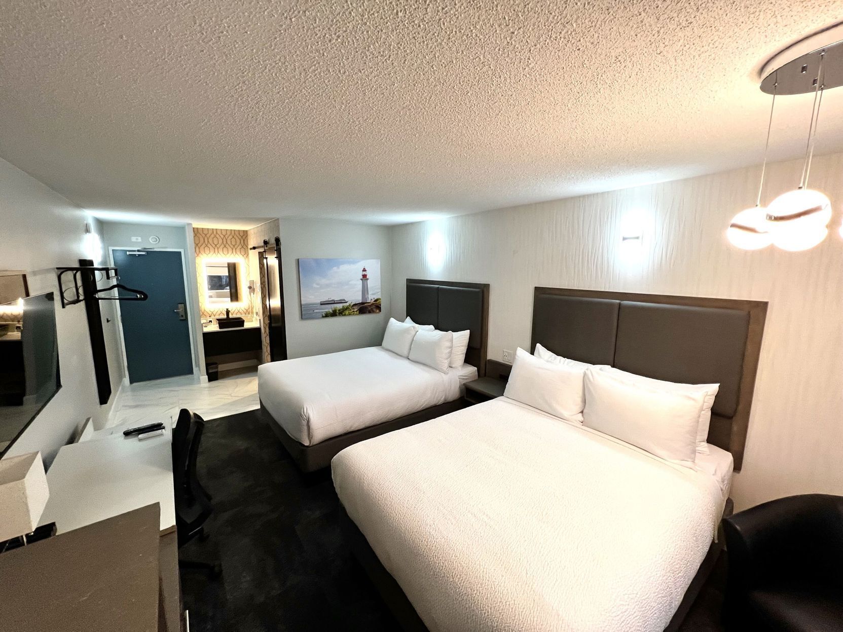 Premium bedding, individually decorated, individually furnished, desk