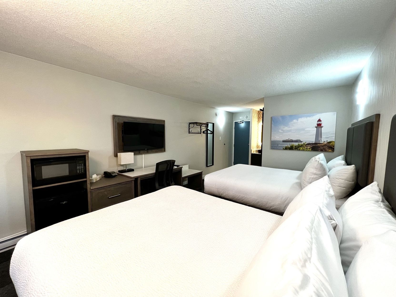 Premium bedding, individually decorated, individually furnished, desk