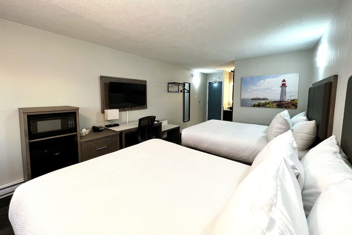 Premium bedding, individually decorated, individually furnished, desk