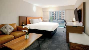 Standard Room, 1 King Bed, Non Smoking | Premium bedding, individually decorated, individually furnished, desk