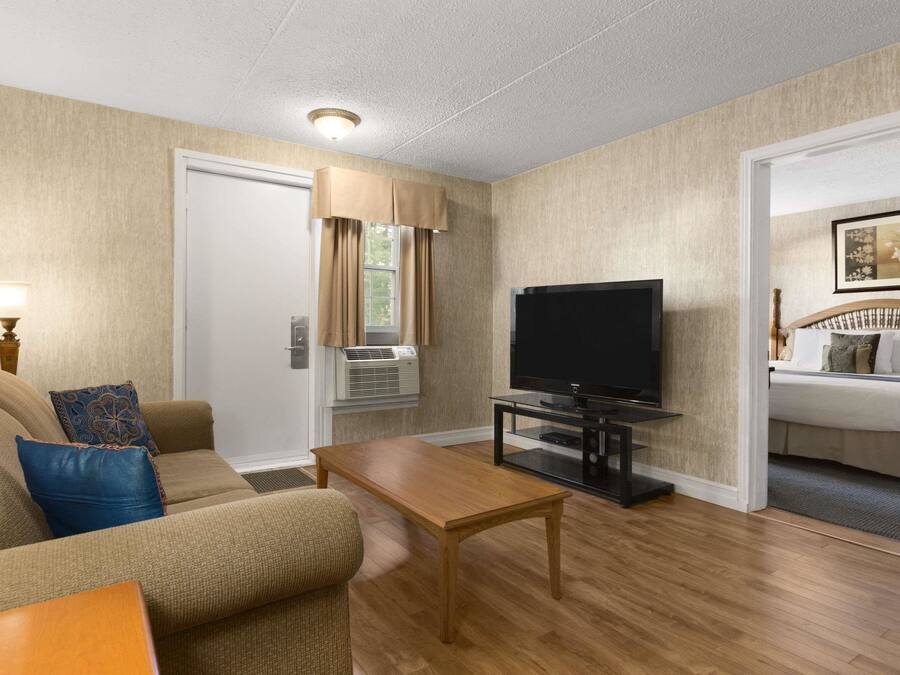 Suite, 1 cama King size, para no fumadores (One-Bedroom) | Escritorio, cunas gratuitas, camas extra y wifi gratis