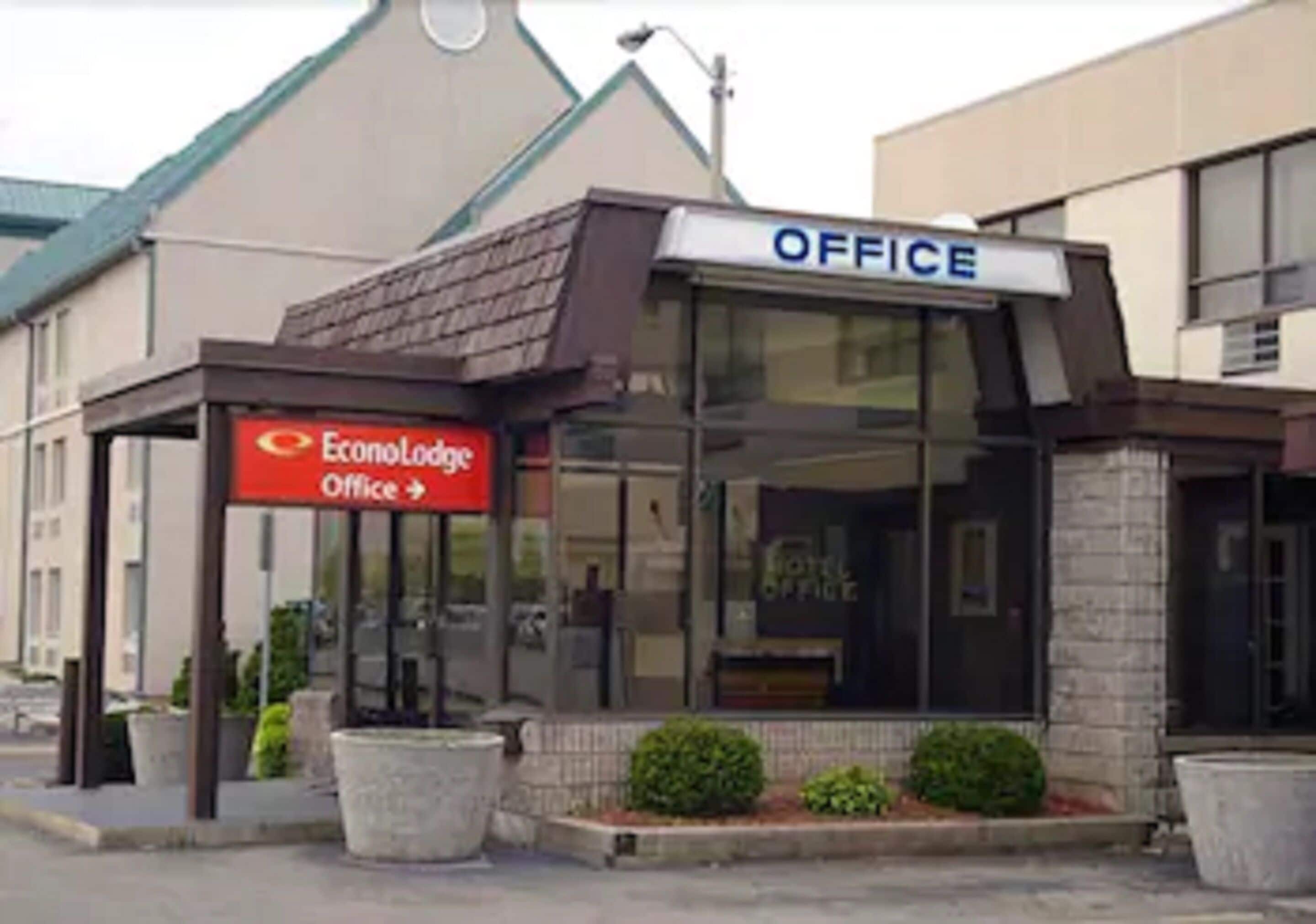 Foto - Econo Lodge By the Falls