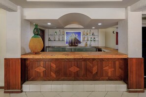 Bar (trong khuôn viên)