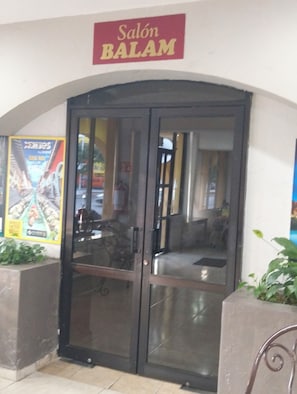 Banquet hall