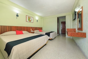 1 dormitorio, tabla de planchar con plancha, wifi gratis y ropa de cama