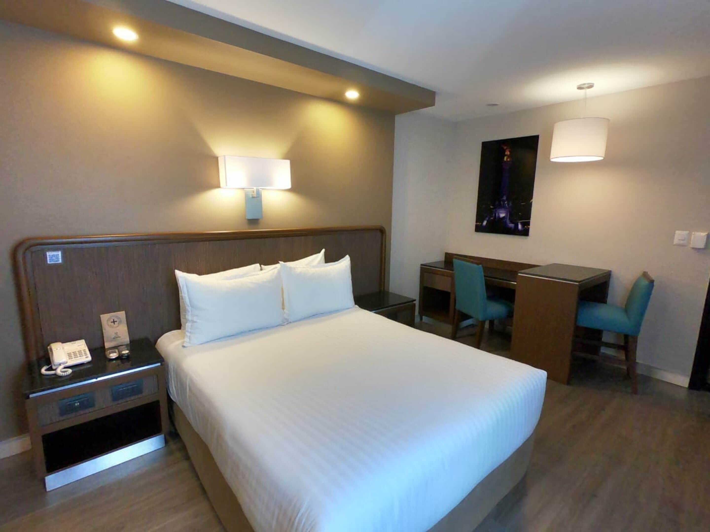 standard single room, 1 queen bed | premium bedding, desk, iron/ironing board, free wifi